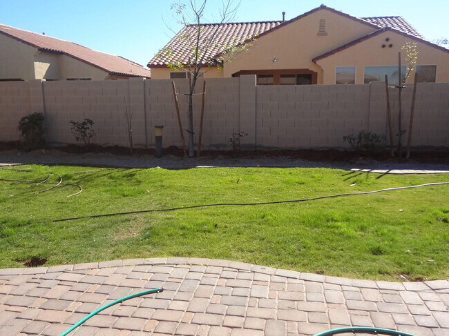 Building Photo - 1575 W Pelican Ct