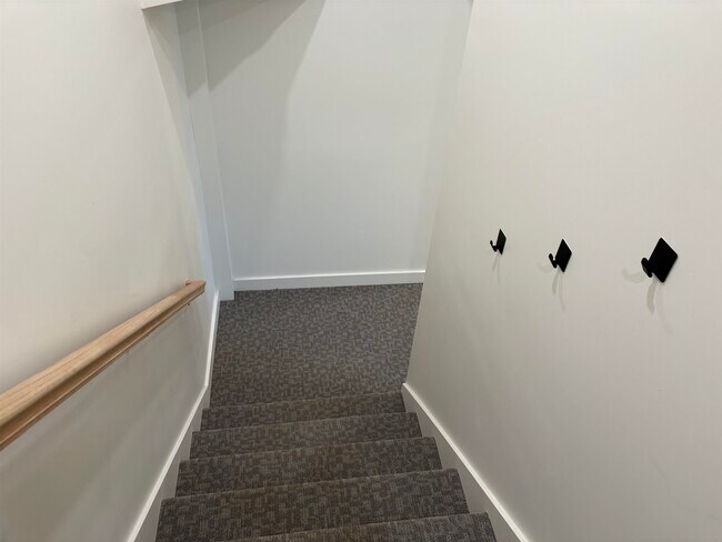 Building Photo - 22 S Main St