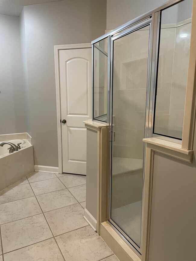 Building Photo - 10230 Adikson Dr