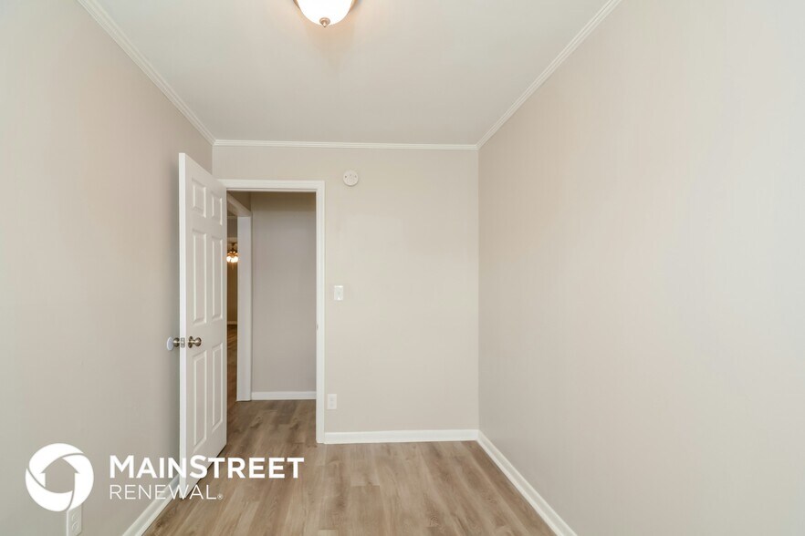 Building Photo - 112 Rand Cir