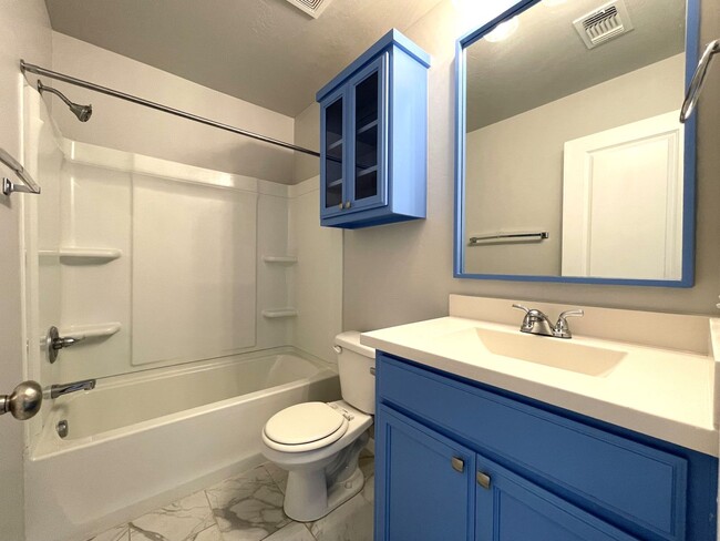 Building Photo - Welcome to this beautiful brick home locat...