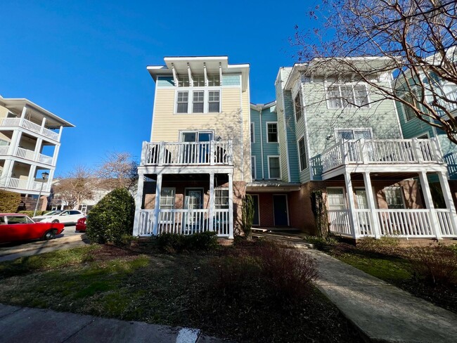 Primary Photo - Beautiful end-unit townhome in the coastal...