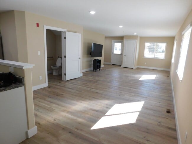 Building Photo - 1725 N 7th St