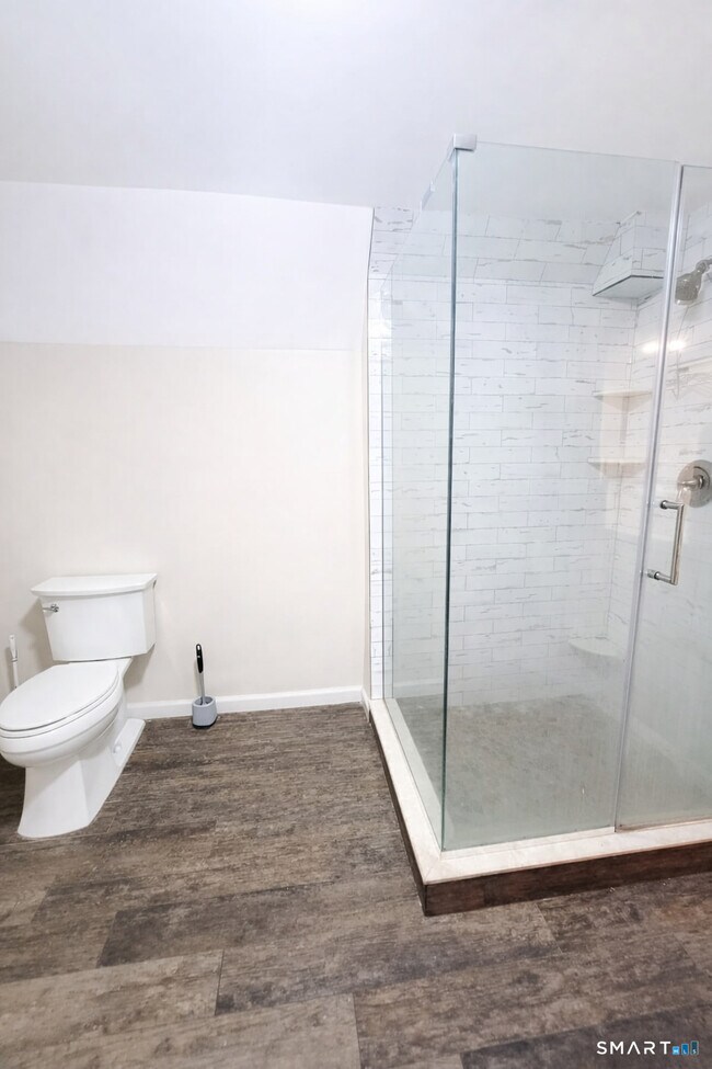 Building Photo - 33 Fair St