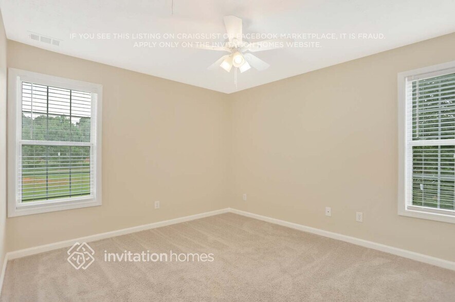 Building Photo - 405 Anita Dr