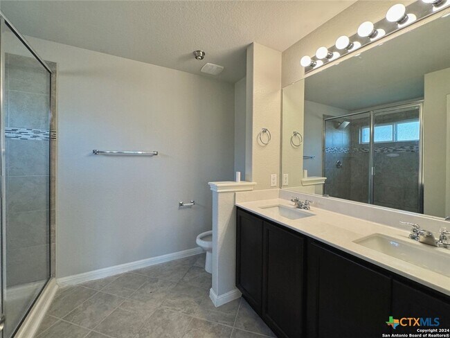 Building Photo - 2249 Olive Hill Dr