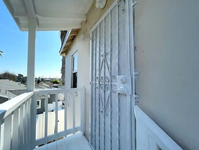 Building Photo - Charming Studio in National City – Private...