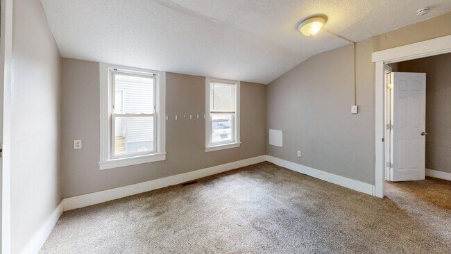 Building Photo - 6011 Pear Ave