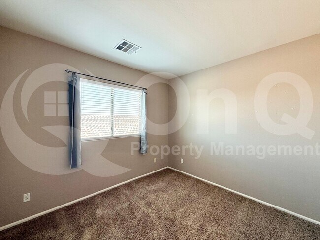 Building Photo - 11434 E Cliffrose Ln