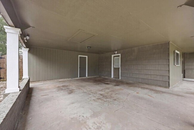 Building Photo - 1570 Crawford St