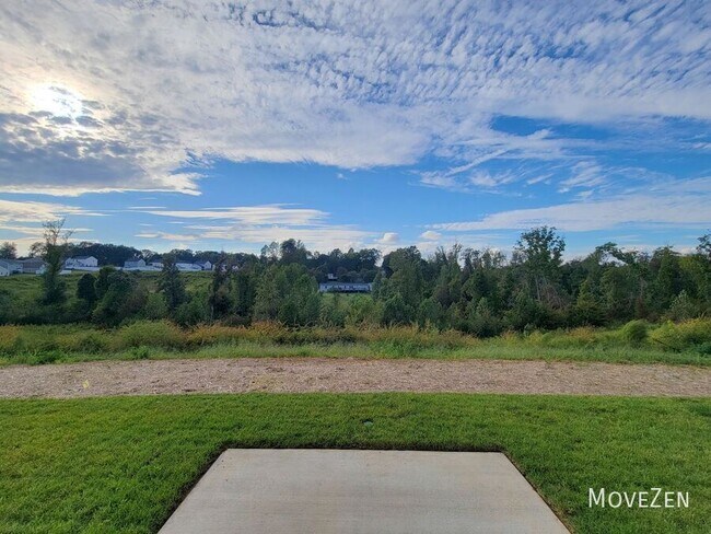 Building Photo - 5014 Fallmeade Rd