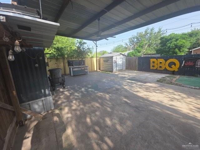 Building Photo - 1718 E Juarez Ave