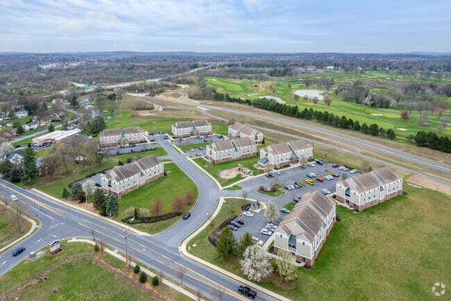 Aerial Photo - Country Club Apartments