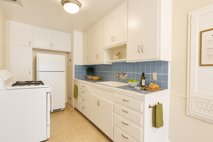 Building Photo - 8262 Blackburn Ave