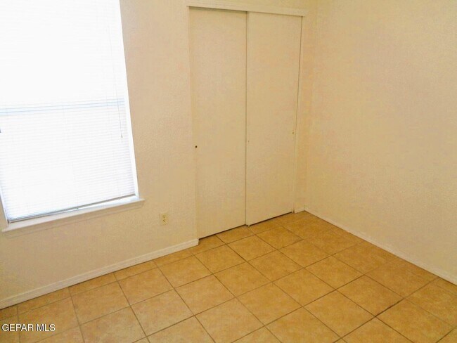 Building Photo - 12357 Tierra Buena Dr