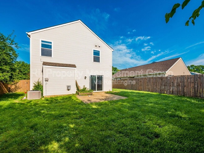 Building Photo - 3152 Thorndyke St