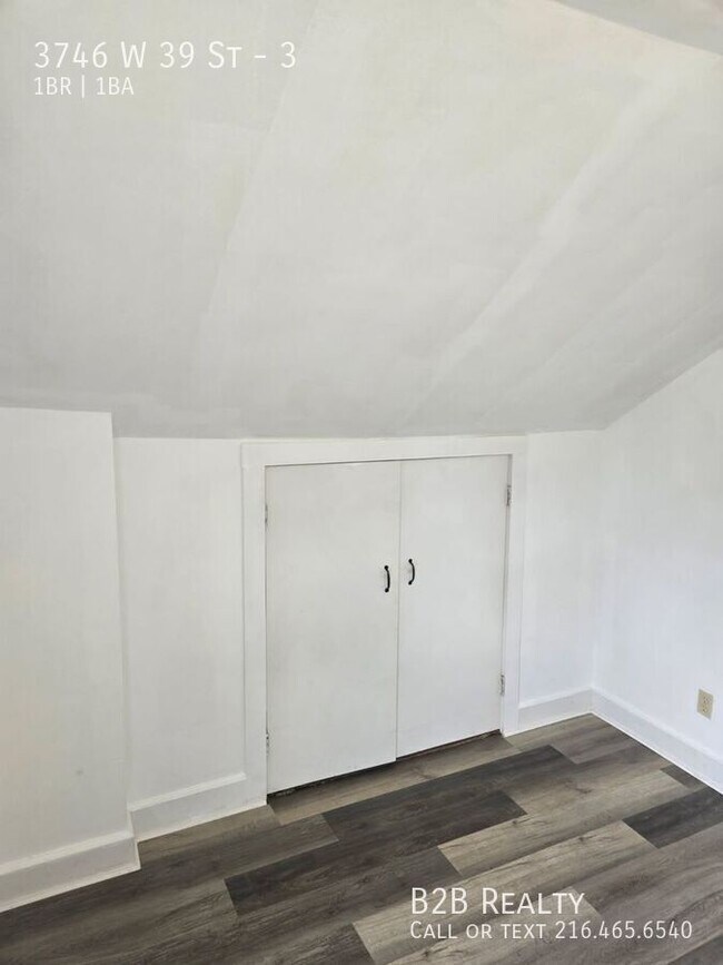 Building Photo - 3746 W 39th St