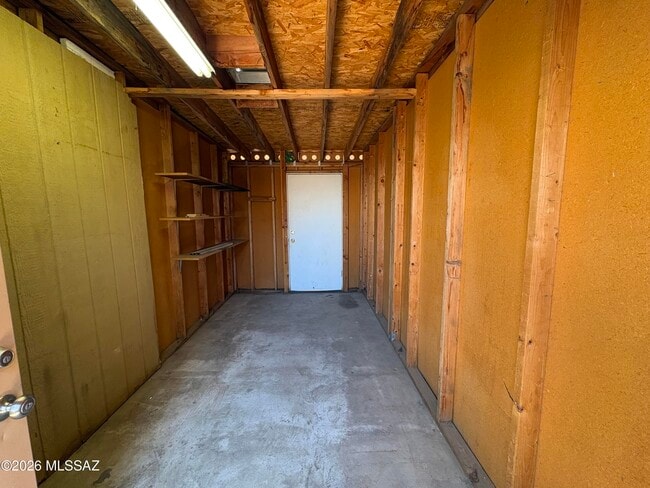 Building Photo - 247 S Cherry Ave