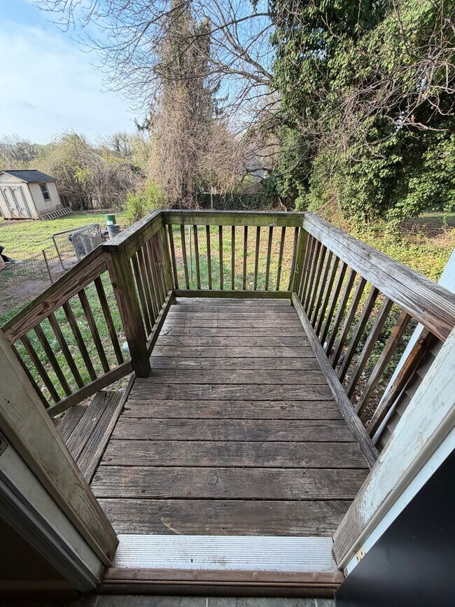 Building Photo - Newly Updated 2BR/1BA Home – Great Location & Move-In Ready!