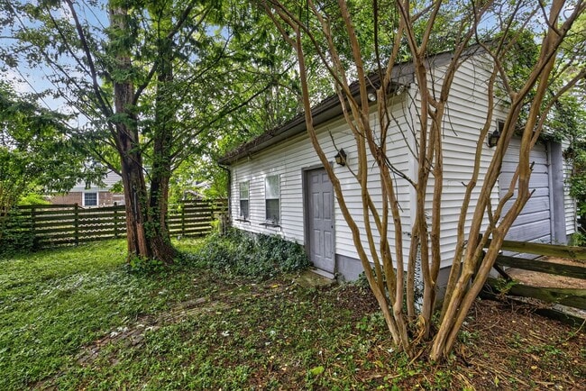 Building Photo - Lakeville Estates