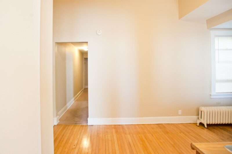 Building Photo - 1603 N Van Buren St