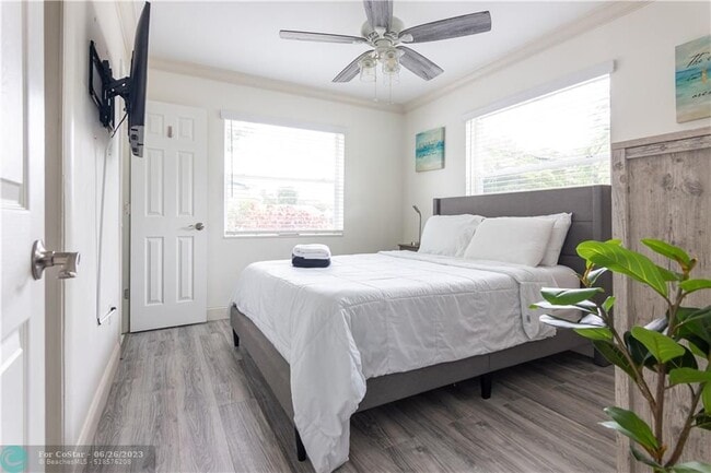 Building Photo - 6464 McClellan St