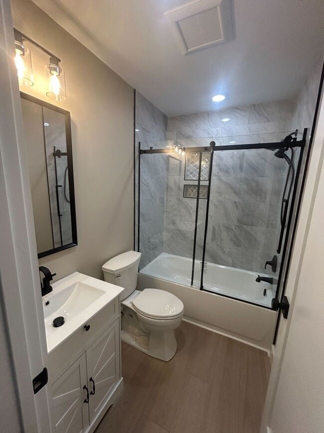 Building Photo - Beautifully Renovated 3 bedroom/3 bath**Historic Overbrook