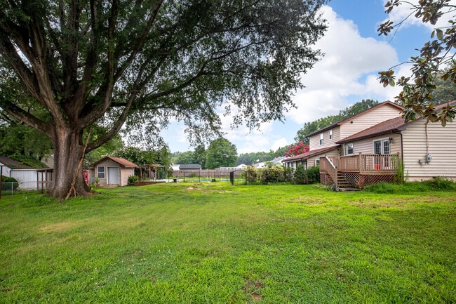 Building Photo - 2510 Bicors Dr