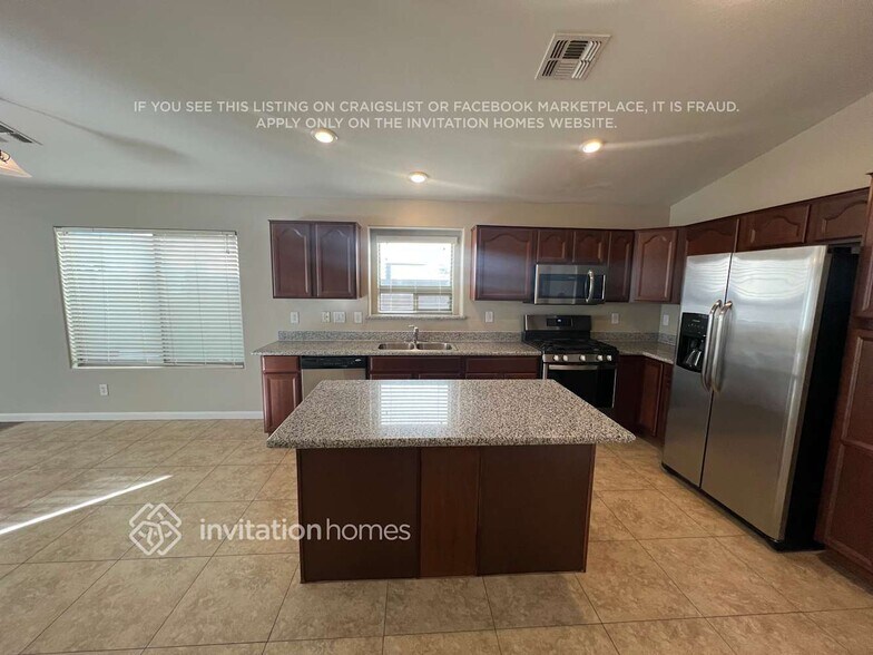 Building Photo - 34382 N Richardson Dr