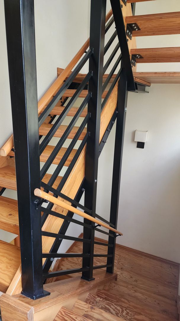 Building Photo - Corner Townhouse in Downtown Tacoma with A...