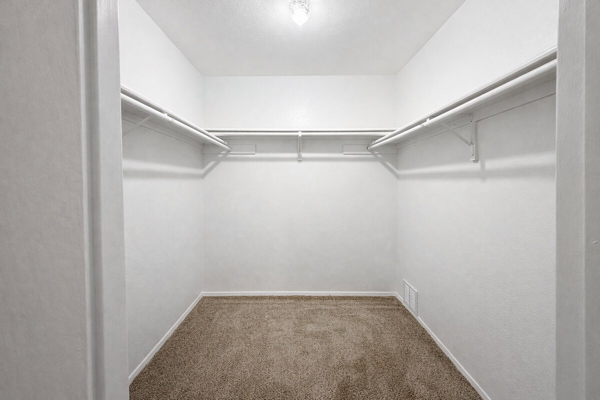 Building Photo - 3417 Harvest Dr