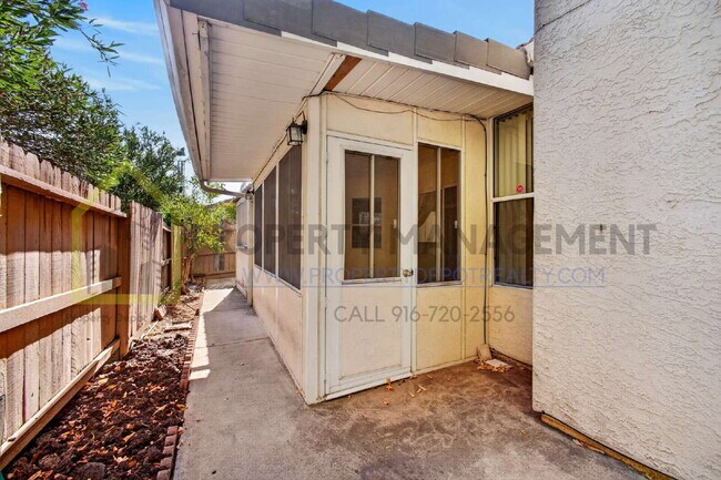 Building Photo - Charming 3-Bedroom Home with 2 Baths