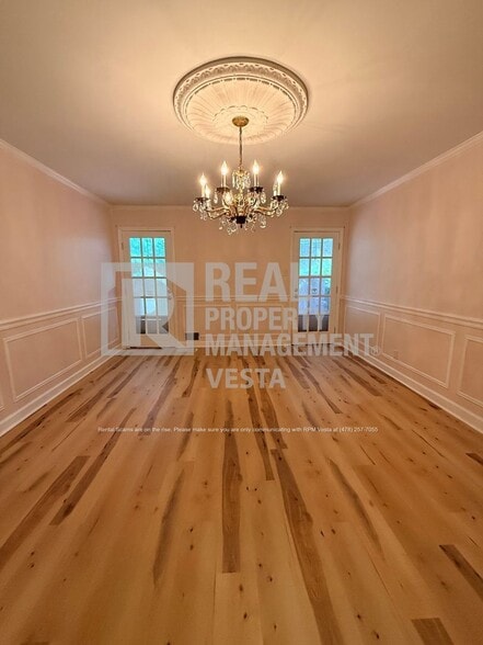 Building Photo - 5116 Pineridge Dr