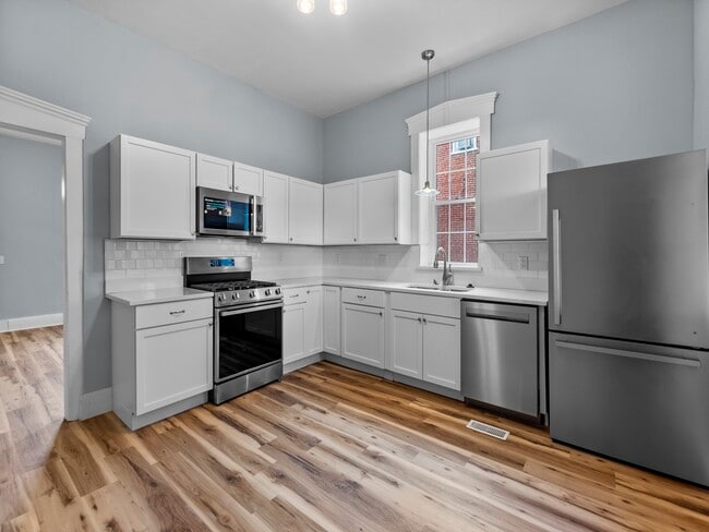 Building Photo - 306 Walnut St