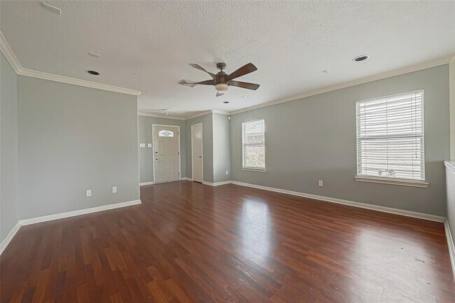 Building Photo - 18110 Shallow Leaf Ln