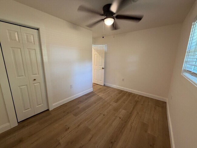 Building Photo - 367 Seitz Dr