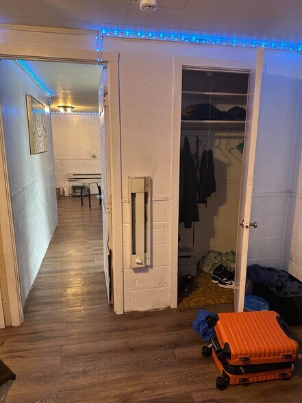 Bedroom closet - 103 Gause St