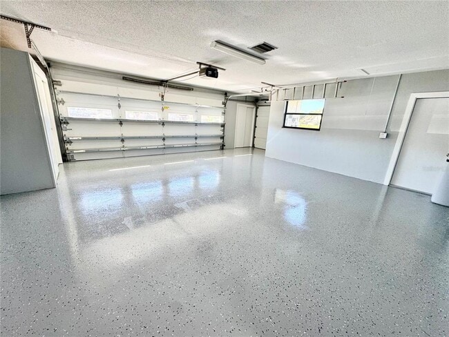 Building Photo - 3705 Torrey Pines Blvd