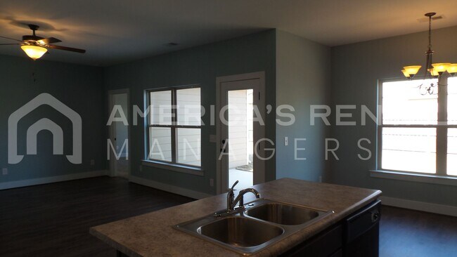 Building Photo - 14485 Griffin St