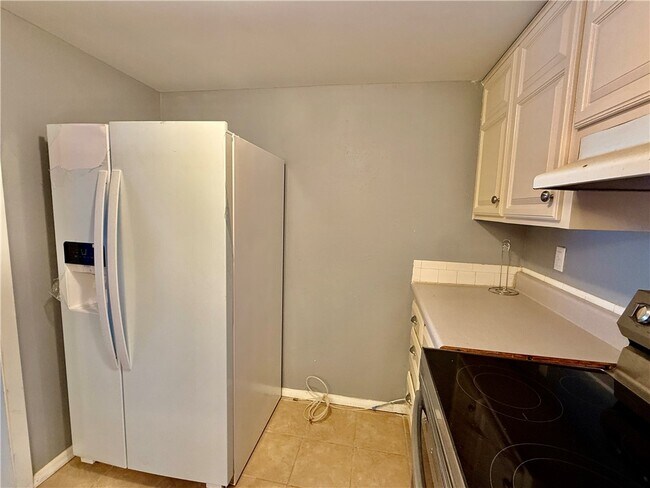 Building Photo - 20 Annette Ln