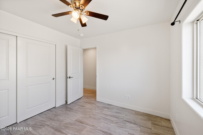 Building Photo - 6201 N Reata Dr