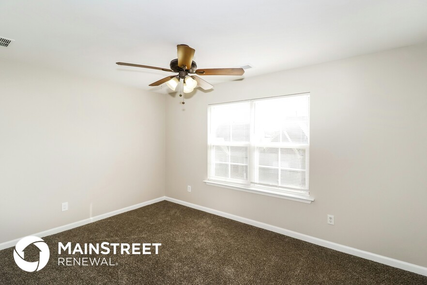 Building Photo - 10186 Sterling Ridge Dr