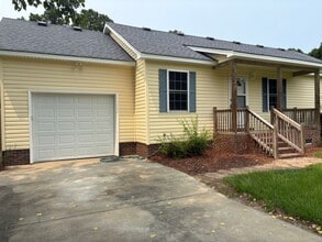 Building Photo - 124 Deerfield Ln