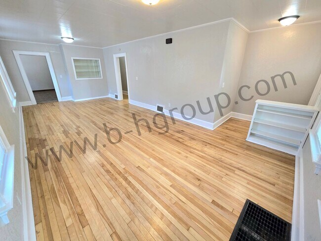 Building Photo - Washer & Dryer Now Provided