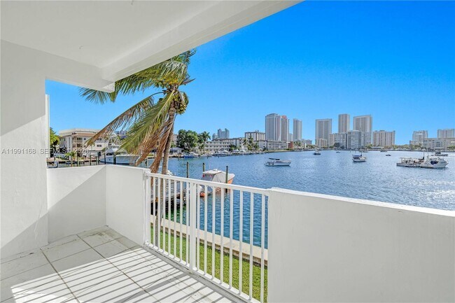 Building Photo - 462 Golden Isles Dr