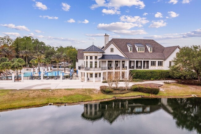 Building Photo - Luxury Living in Amelia National – Resort-...