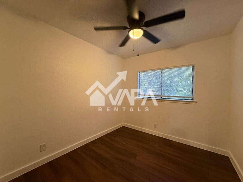 Building Photo - 4114 Hunters Sun Dr