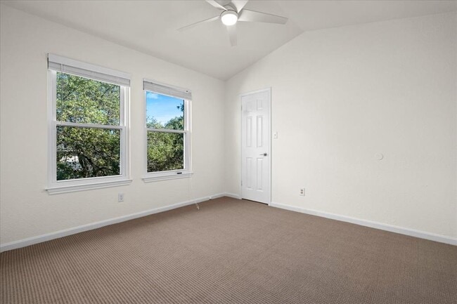 Building Photo - 1604 Cinnamon Path