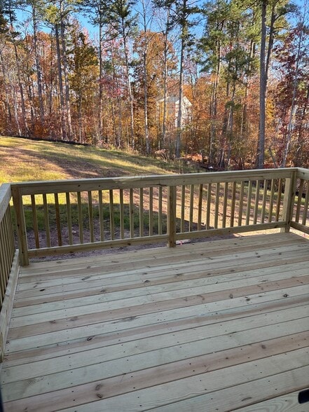 Building Photo - 711 Tambor Rd