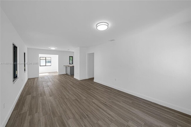 Building Photo - 5805 SW 46th Terrace